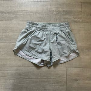 Lululemon tracker shorts